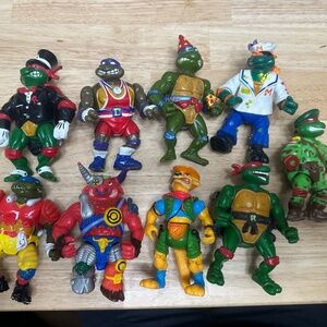 Lot of 1991 and 1992 Vintage Toys Teenage Mutant Ninja Turtles Figures